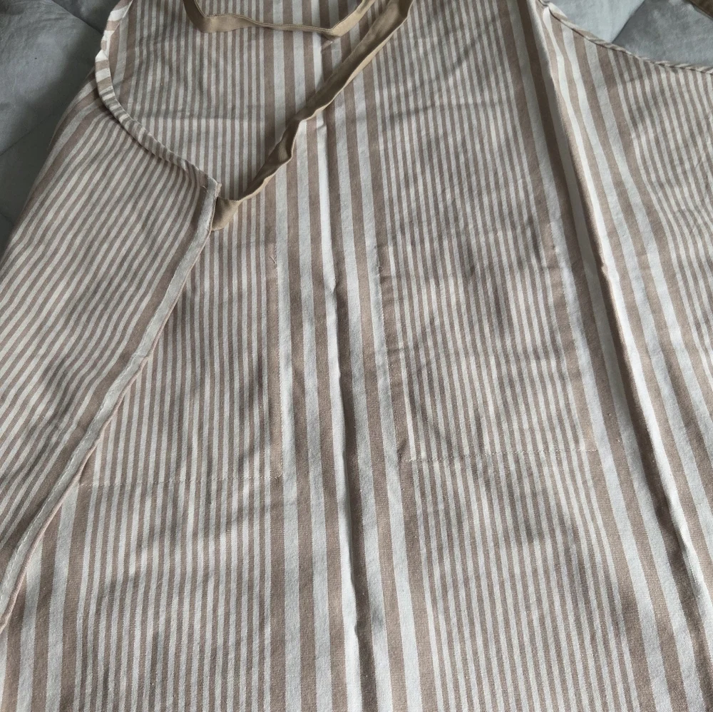 Sur La Table Striped Beige & White Apron with Front Pockets